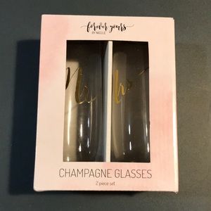 Mr and mrs champagne glassses
